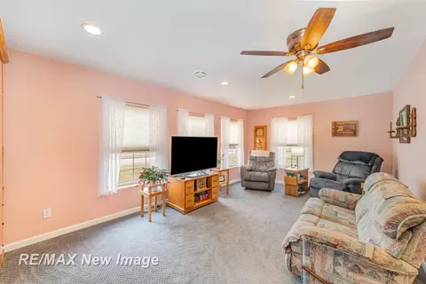 245 E Perkins, Merrill, MI 48637 photo 12