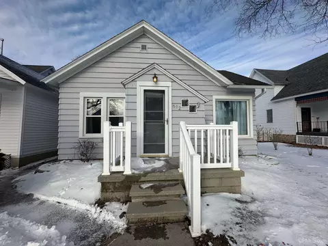 612 S 11th, Escanaba, MI 49829