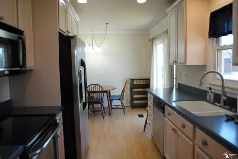 1319 Mccormick, Monroe, MI 48162 photo 3