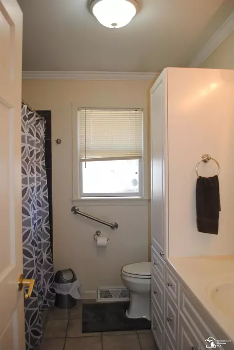 1319 Mccormick, Monroe, MI 48162 photo 13