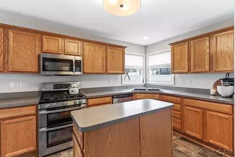 1706 Wind Dancer, Tecumseh, MI 49286 photo 7