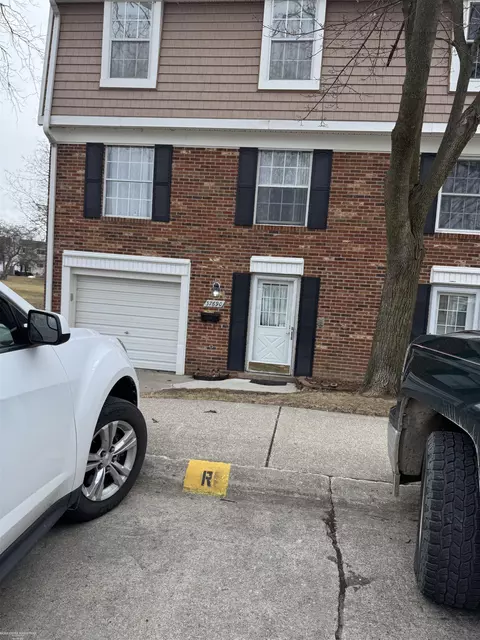 37690 Charter Oak, Clinton Township, MI 48036
