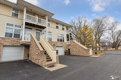 410 Beachwalk, Luna Pier, MI 48157