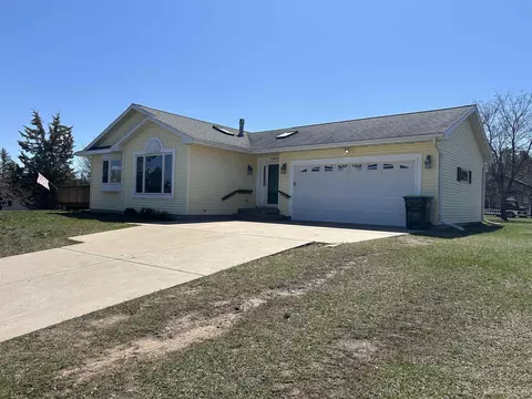 1401 W C, Iron Mountain, MI 49801