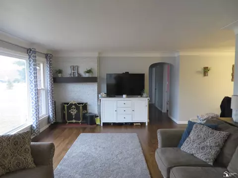 Living - 3300 N Custer, Monroe, MI 48162 photo 1 of 1