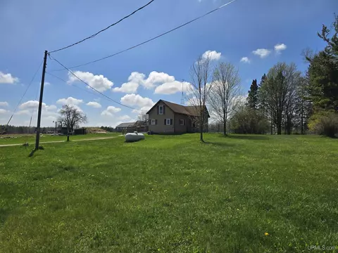 6557 305, Rapid River, MI 49878