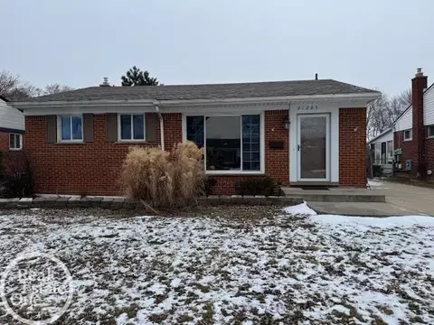 21225 Parkway, Saint Clair Shores, MI 48082