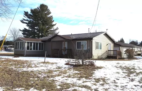 1000 N Antler, Gladwin, MI 48624