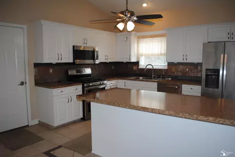15504 Pointe Verda Ln, Monroe, MI 48161 photo 4