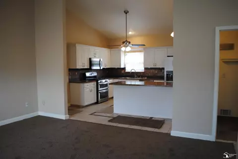 15504 Pointe Verda Ln, Monroe, MI 48161 photo 6