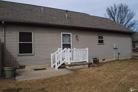 15504 Pointe Verda Ln, Monroe, MI 48161 photo 17