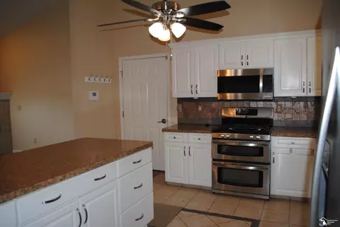 15504 Pointe Verda Ln, Monroe, MI 48161 photo 5