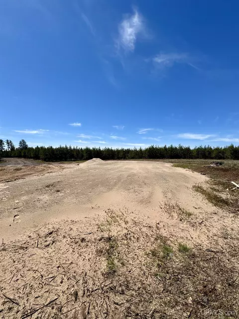 36598 Co Rd 581, Ishpeming, MI 49849 photo 4
