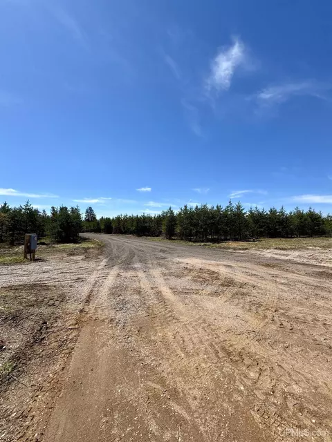 36598 Co Rd 581, Ishpeming, MI 49849