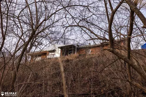 Exterior - 6169 Flushing, Flushing, MI 48433 photo 9 of 10