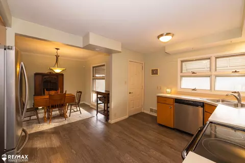 Kitchen - 6169 Flushing, Flushing, MI 48433 photo 1 of 3