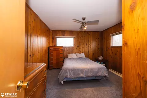 Bedroom - 6169 Flushing, Flushing, MI 48433 photo 4 of 5