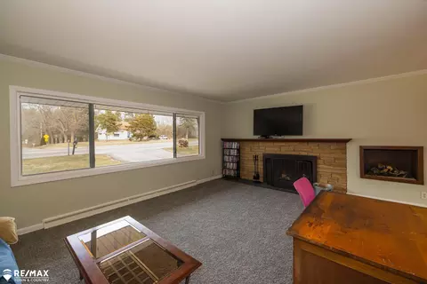 Living - 6169 Flushing, Flushing, MI 48433 photo 3 of 3