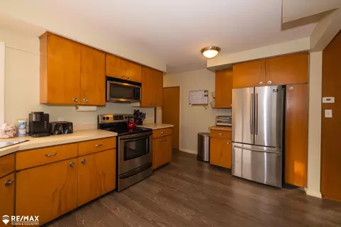 Kitchen - 6169 Flushing, Flushing, MI 48433 photo 3 of 3