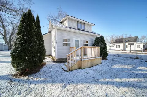 2751 Cloverdale, Adrian, MI 49221