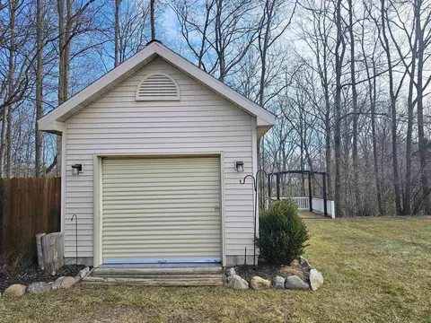 209 Brookside, Flushing, MI 48433 photo 62
