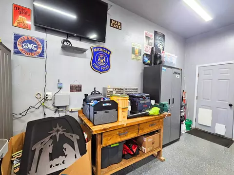 209 Brookside, Flushing, MI 48433 photo 52