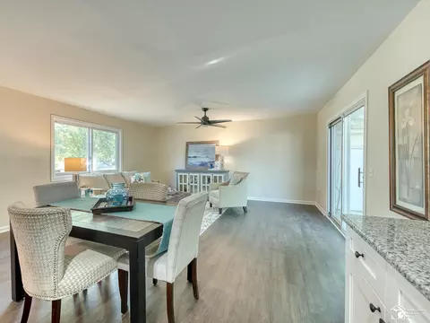Dining - 3469 Clairmont, Monroe, MI 48162 photo 2 of 3