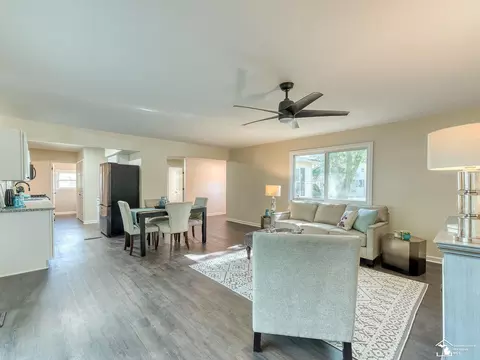 Living - 3469 Clairmont, Monroe, MI 48162 photo 2 of 3