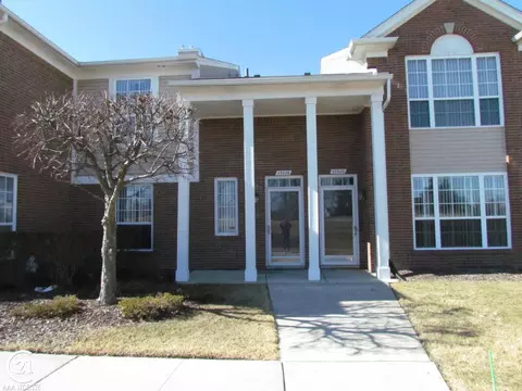 45526 Warwick #59, Macomb, MI 48044