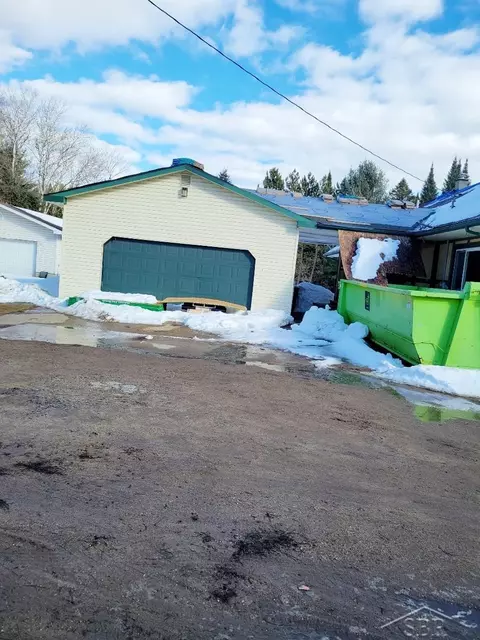 390 N Roscommon, Roscommon, MI 48653 photo 3