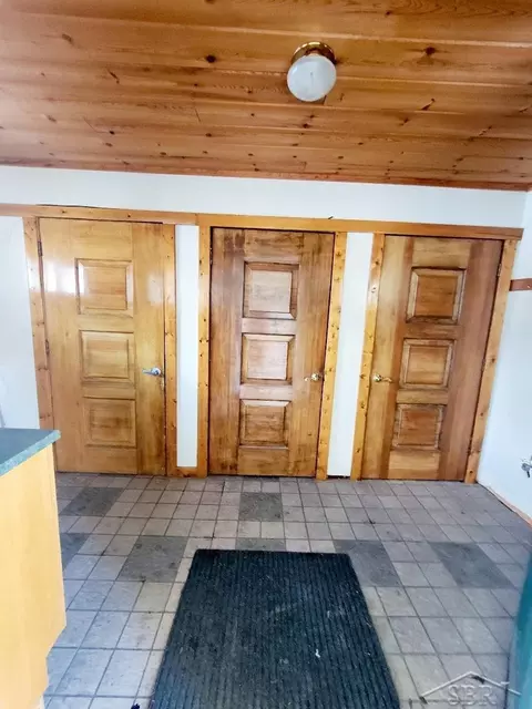 390 N Roscommon, Roscommon, MI 48653 photo 8