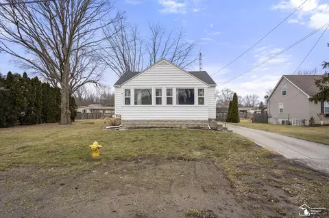 2532 Hasen, Lambertville, MI 48144