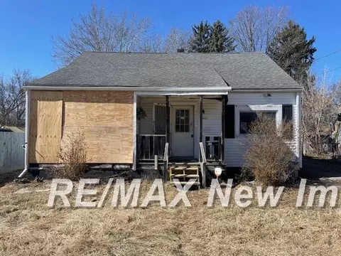 2401 Parkwood, Saginaw, MI 48601