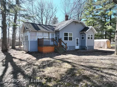 5962 Dixie, Saginaw, MI 48601