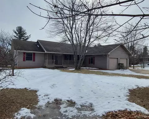 825 Colleen, Quinnesec, MI 49876