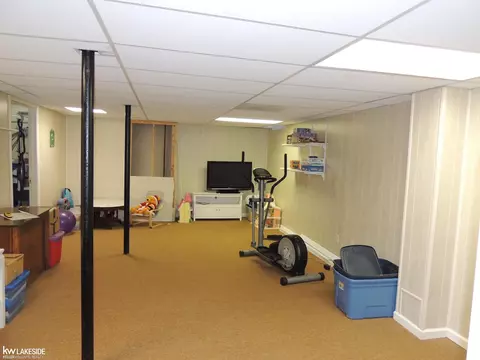 45509 Dover, Macomb, MI 48044 photo 42
