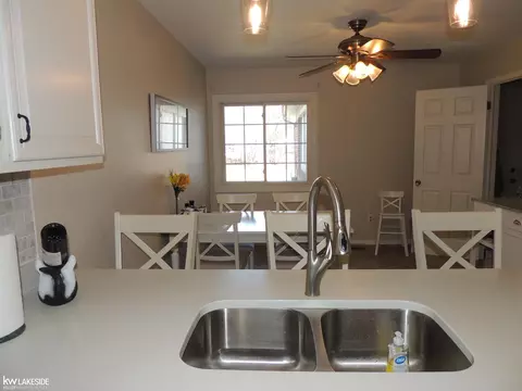45509 Dover, Macomb, MI 48044 photo 16