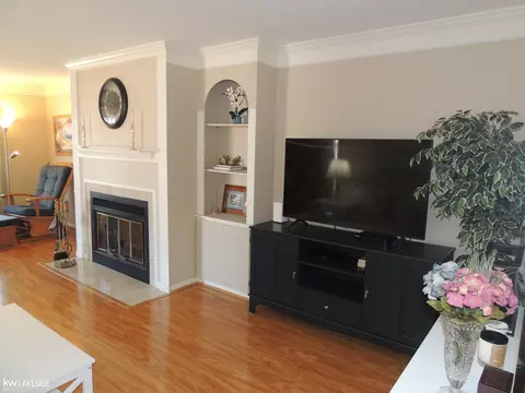 45509 Dover, Macomb, MI 48044 photo 9