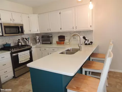 45509 Dover, Macomb, MI 48044 photo 14