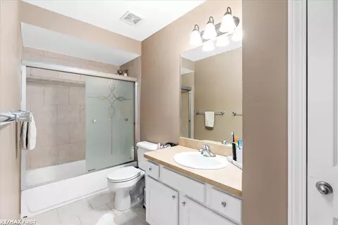 Bath - 16433 Moore Park, Macomb, MI 48044 photo 4 of 4