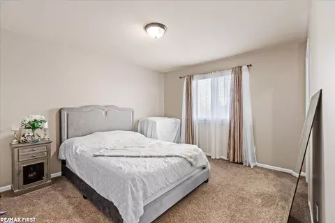 Bedroom - 16433 Moore Park, Macomb, MI 48044 photo 3 of 5