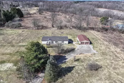 779 N Youngs, Attica, MI 48412