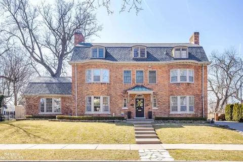27 Beverly, Grosse Pointe Farms, MI 48236