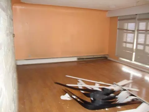 Living - 2516 Wisner, Flint, MI 48504 photo 1 of 2