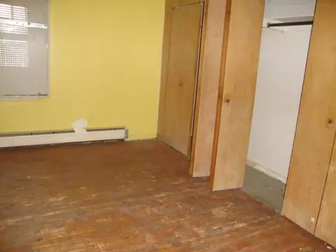 Bedroom - 2516 Wisner, Flint, MI 48504 photo 2 of 3