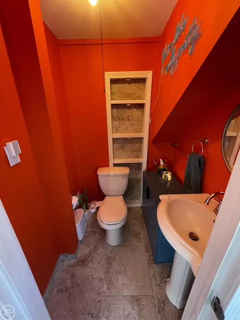 Bath - 1331 E Bennett, Ferndale, MI 48220 photo 2 of 2