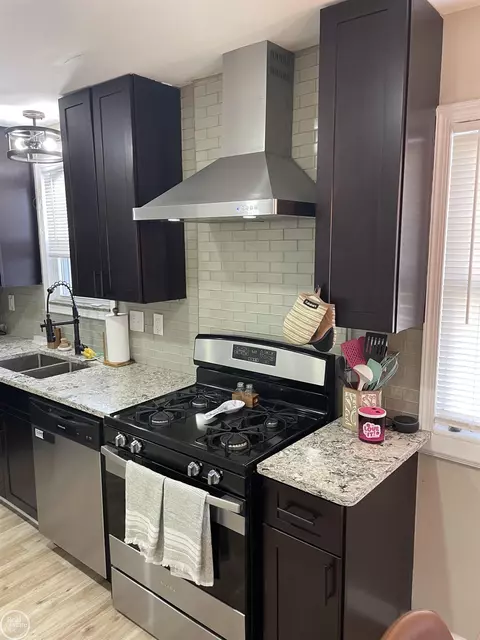 Kitchen - 1331 E Bennett, Ferndale, MI 48220 photo 1 of 5