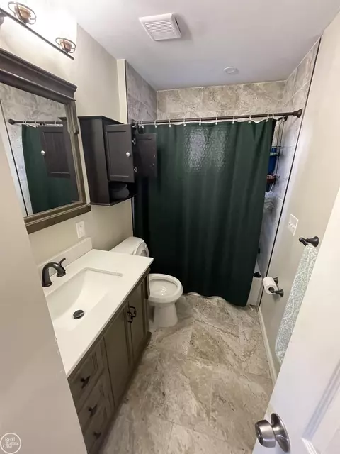 Bath - 1331 E Bennett, Ferndale, MI 48220 photo 1 of 2