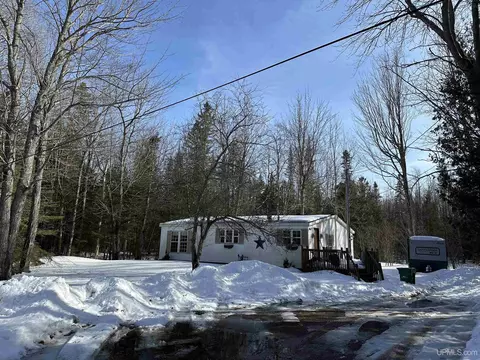 120 Basal, Marquette, MI 49855
