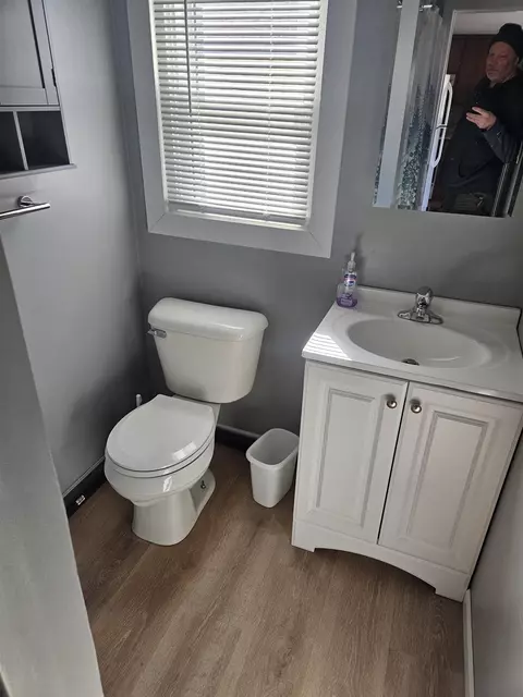 Bath - 4193 E Oakley, Harrison, MI 48625 photo 3 of 3